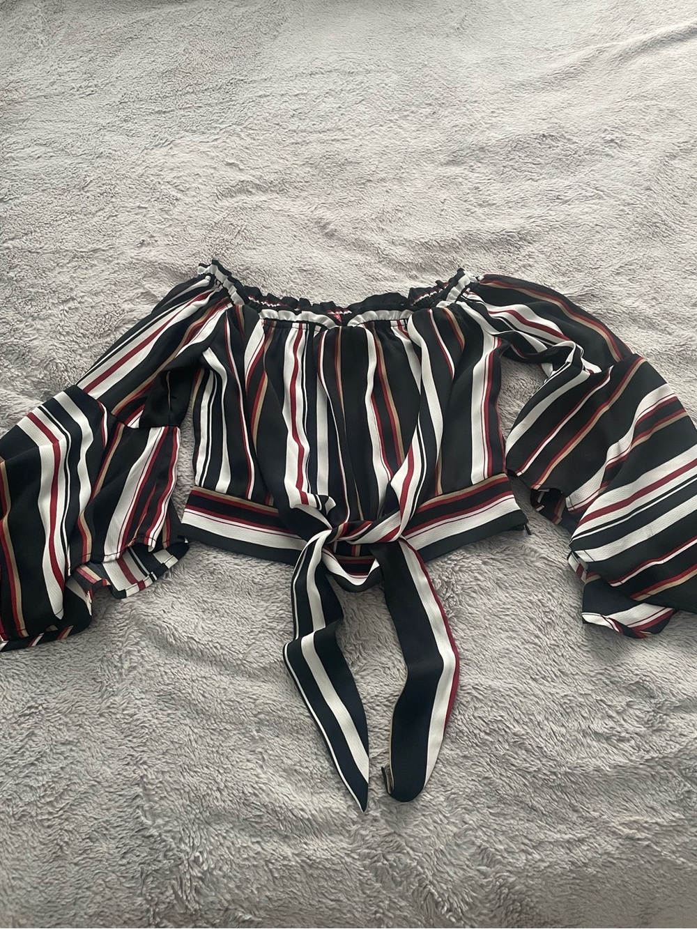 Guess Striped Off-Shoulder Tie-Front Crop Top - Black/White/Red